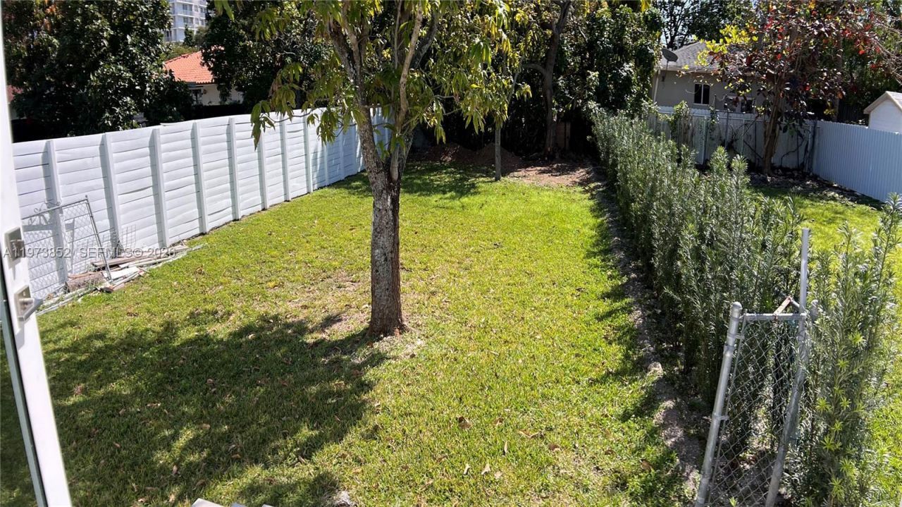 2800 SW 25th St , Unit 1, Miami, FL 33133 Photo