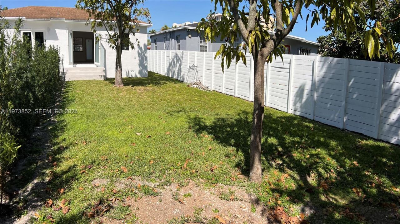 2800 SW 25th St , Unit 1, Miami, FL 33133 Photo