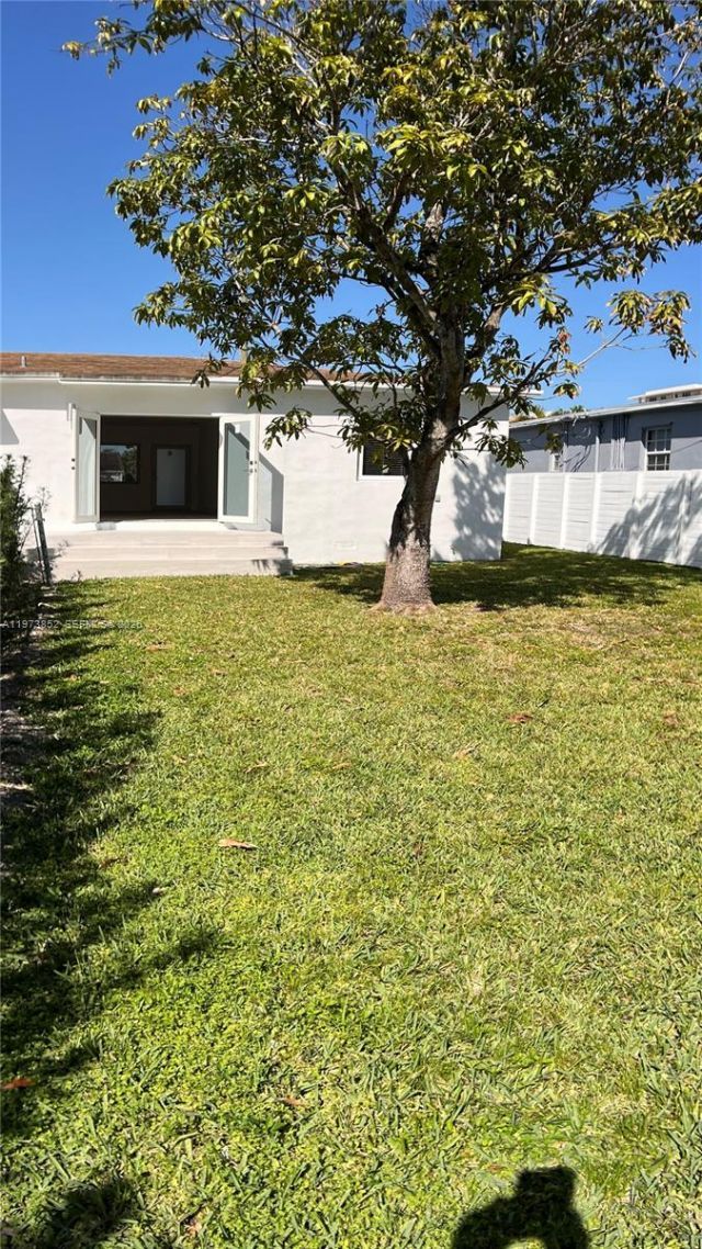 2800 SW 25th St , Unit 1, Miami, FL 33133 Photo