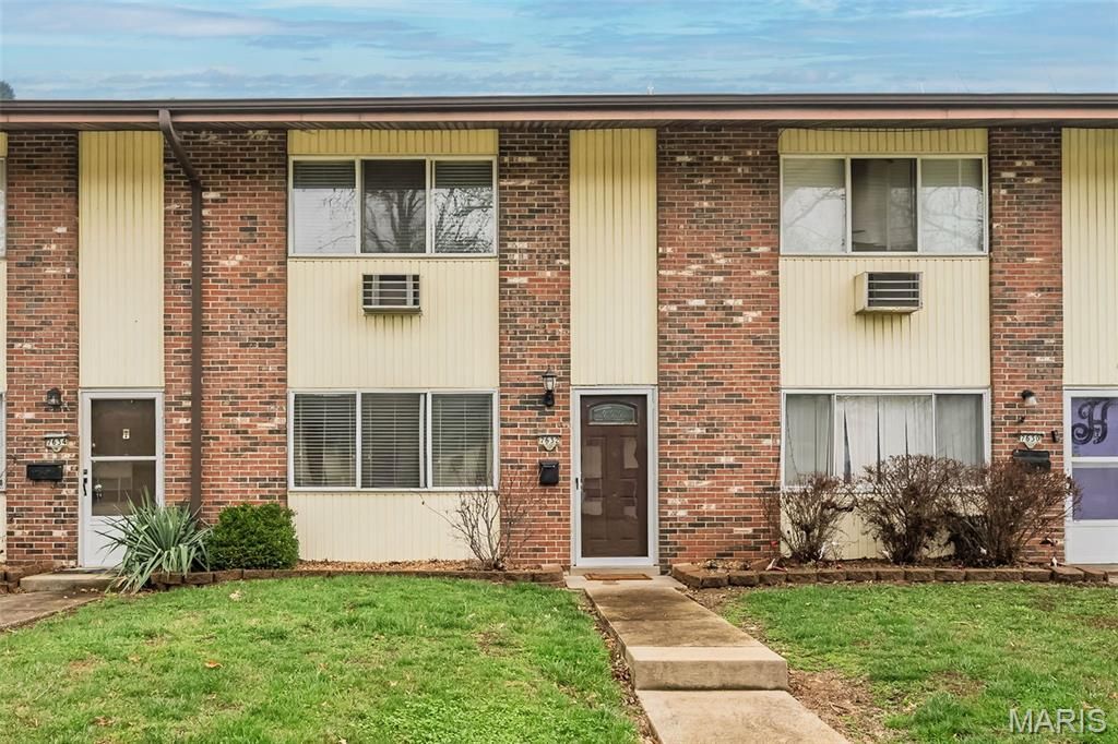 7632 Hazelcrest Drive , Hazelwood, MO 63042 Main Photo