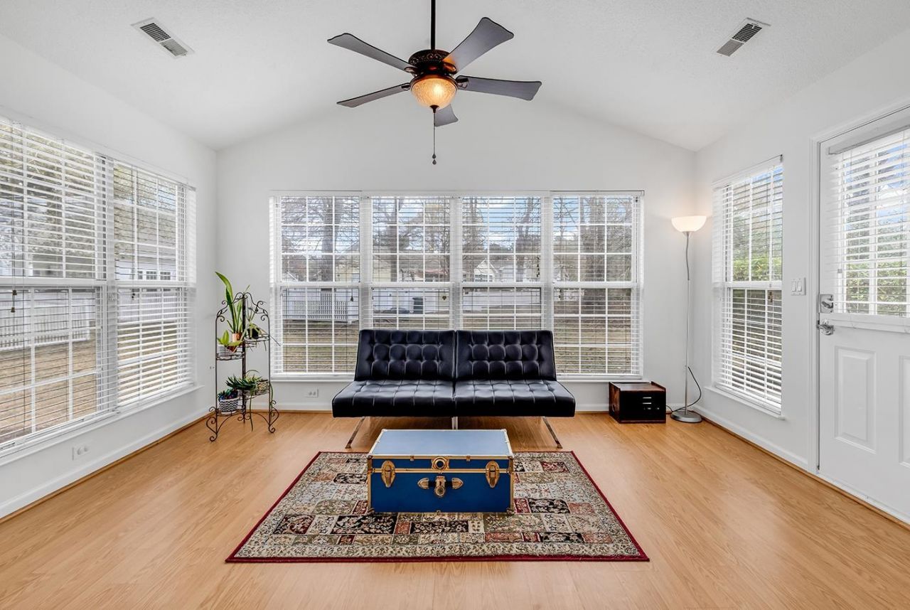 1500 Westferry Crossing Photo 10