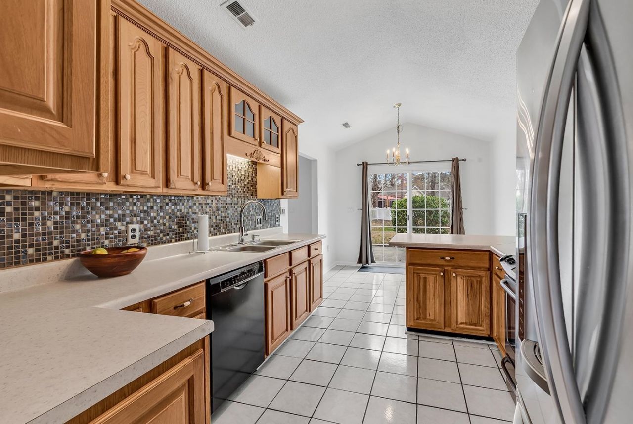 1500 Westferry Crossing Photo 16