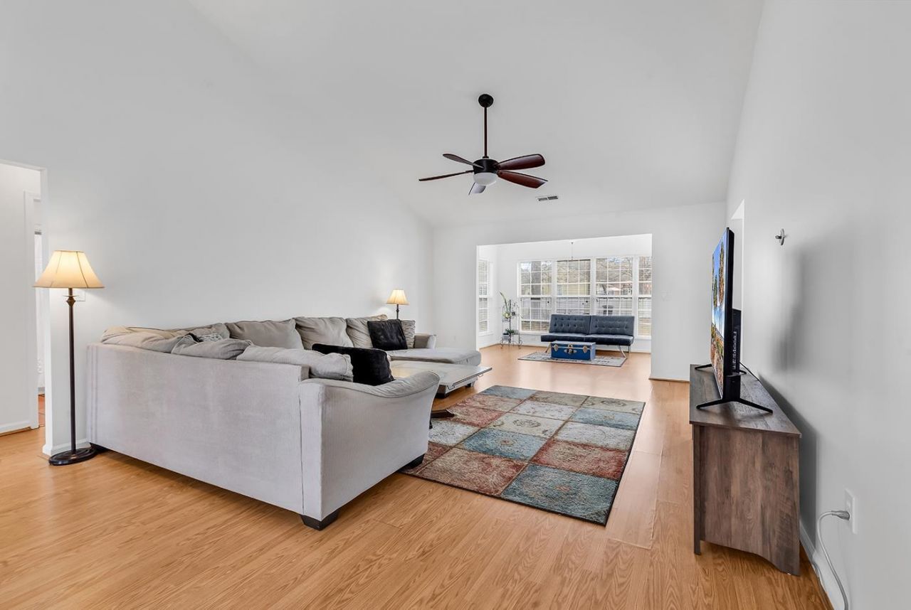 1500 Westferry Crossing Photo 4