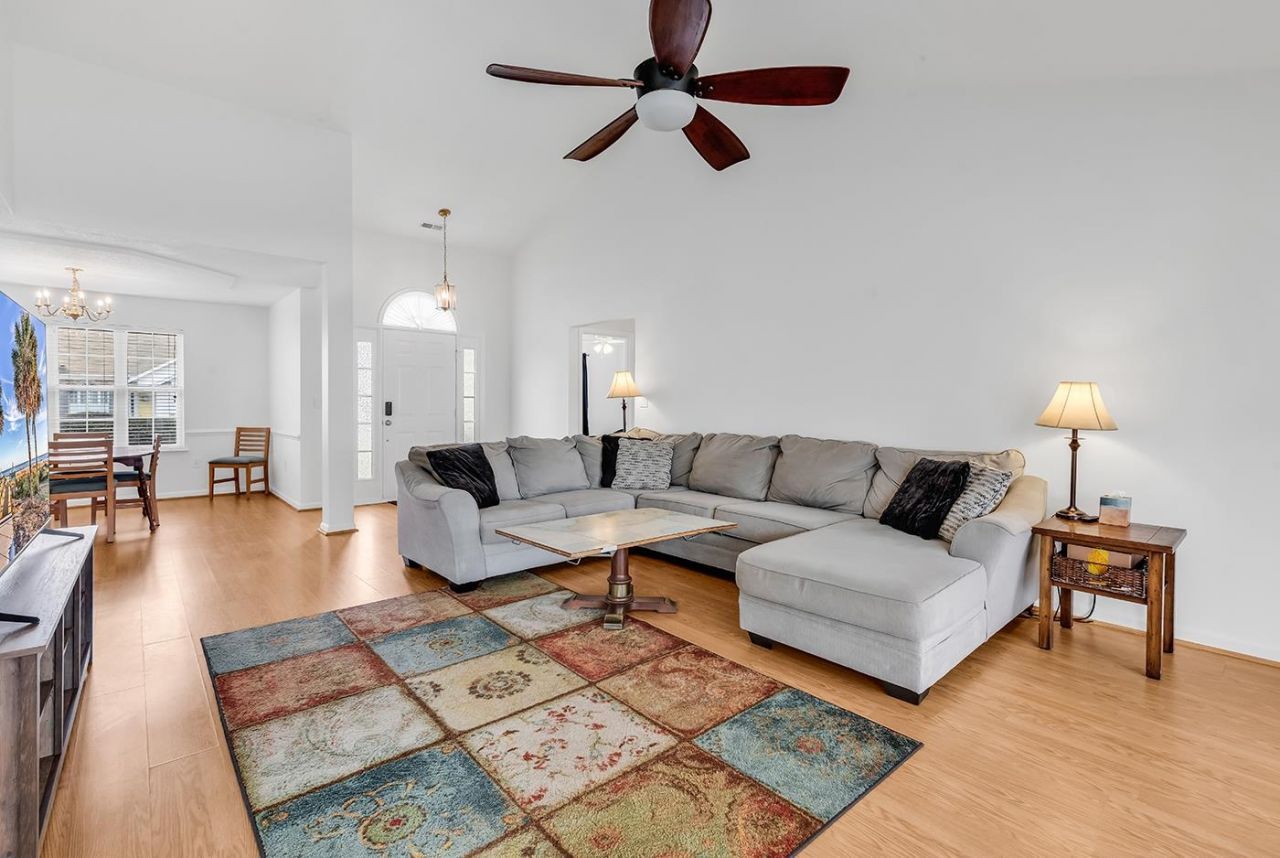 1500 Westferry Crossing Photo 5