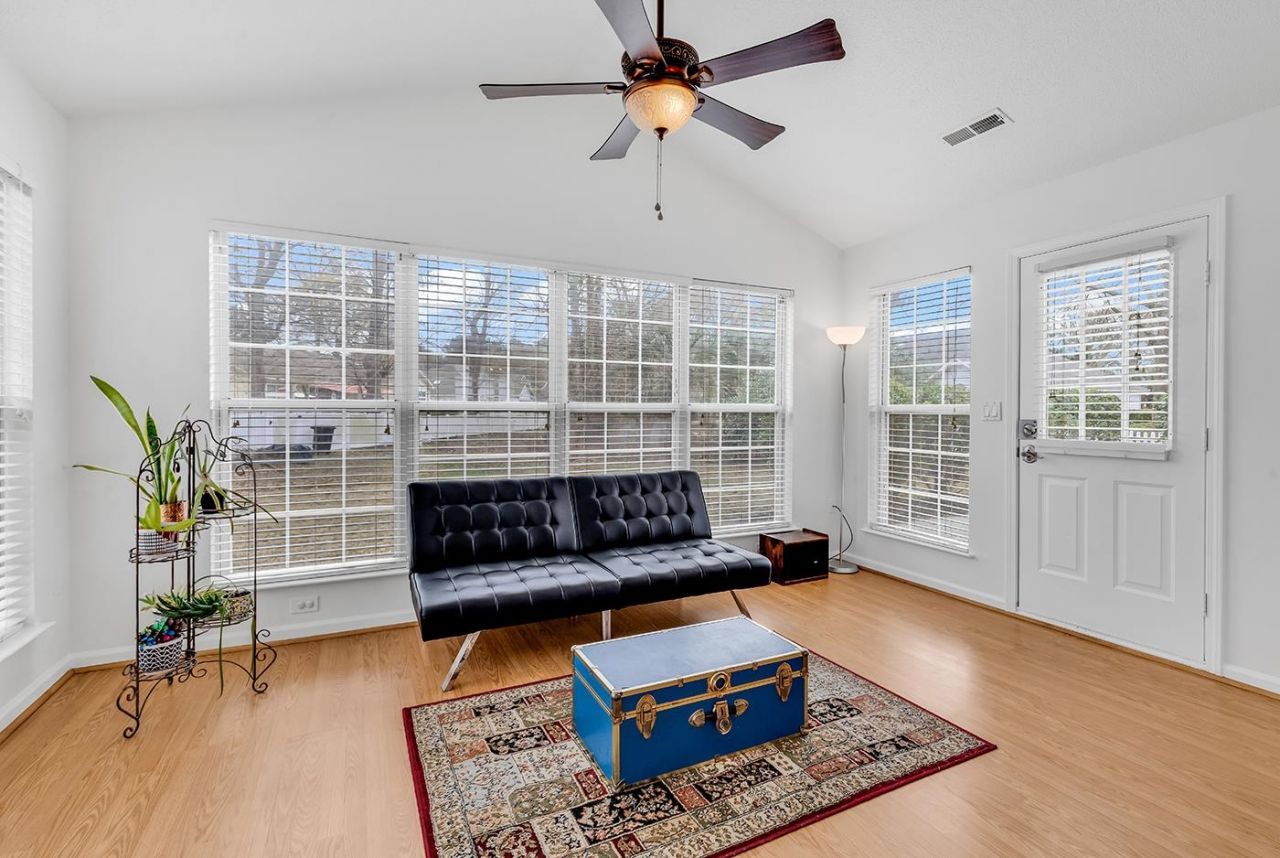 1500 Westferry Crossing Photo 9