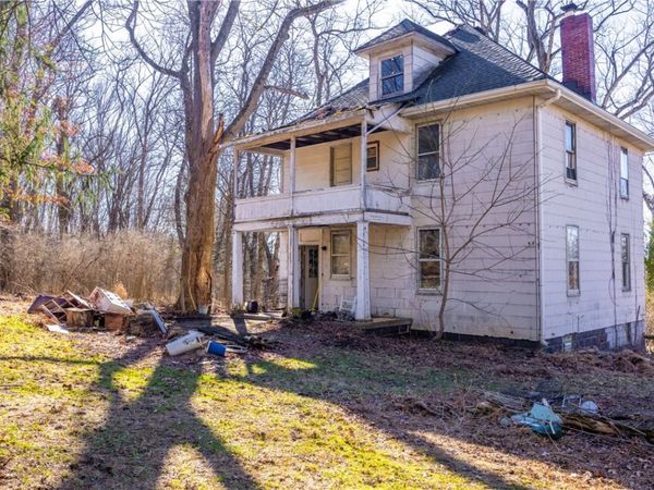 61 Lee St, Valencia, PA 16059