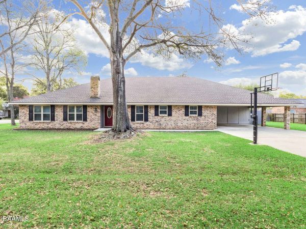 102 N Michot Road, Lafayette, LA 70508