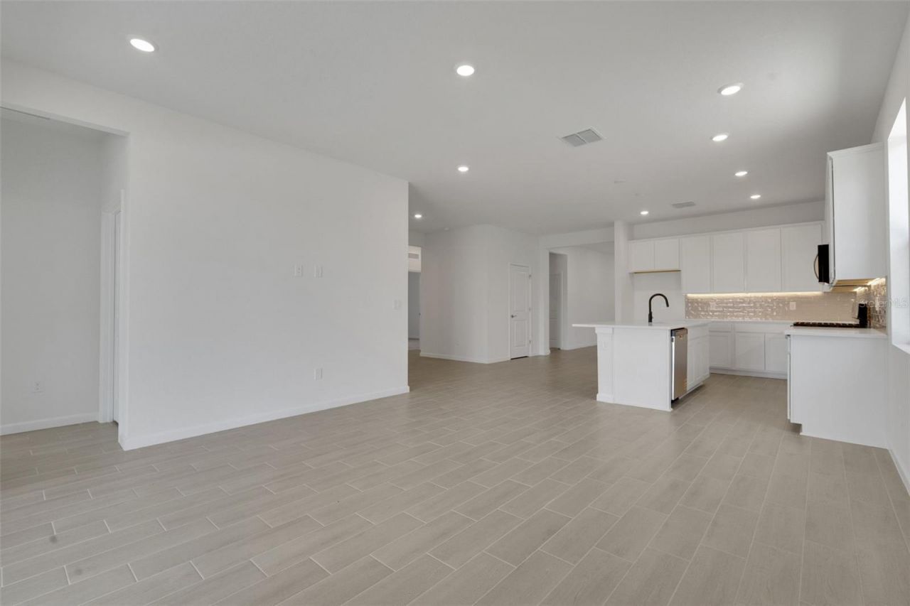 5461 NW Camberly Court, Port Saint Lucie, FL 34987 Photo