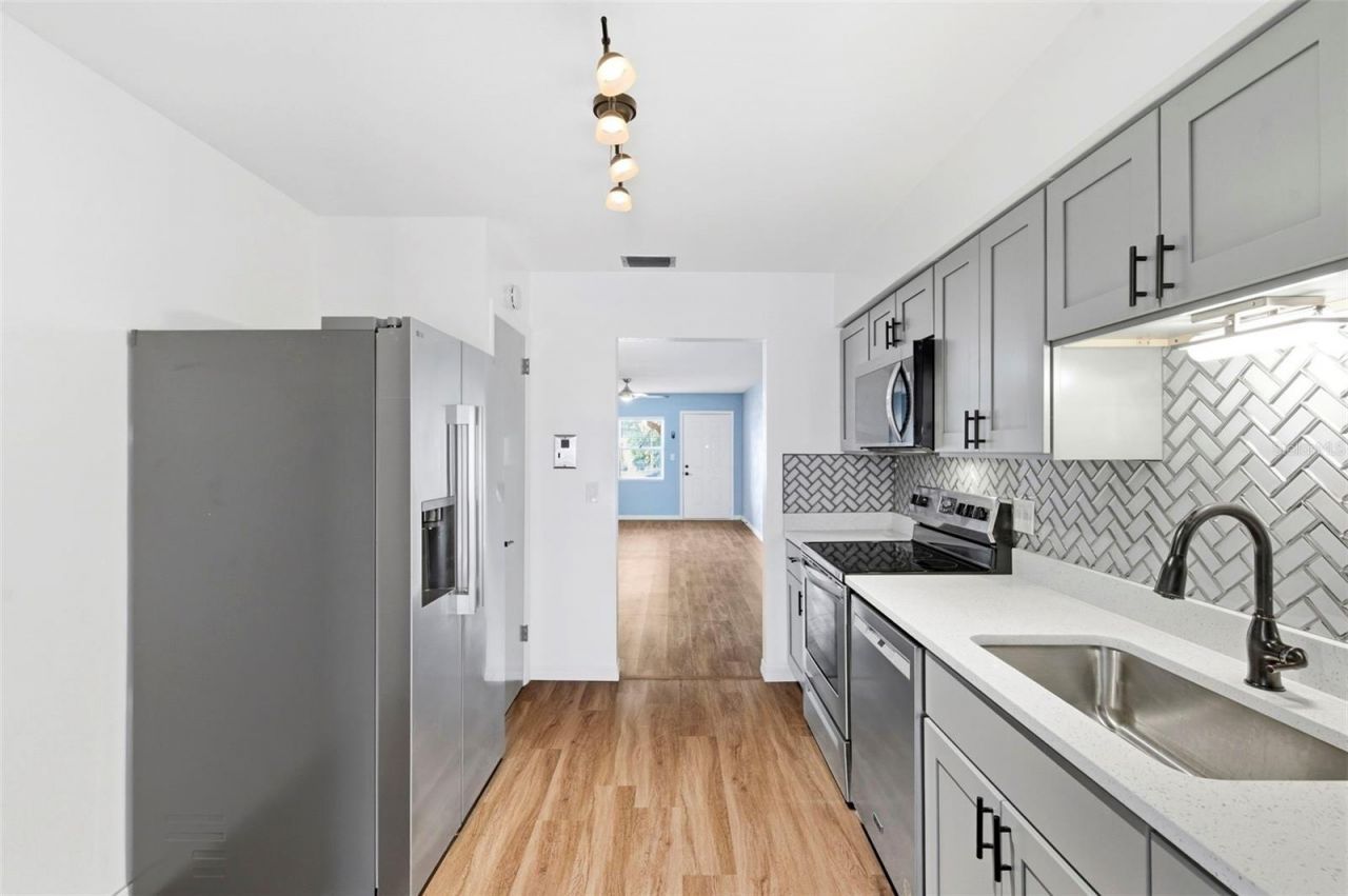 5155 9th Avenue N, Unit 104, Saint Petersburg, FL 33710 Photo