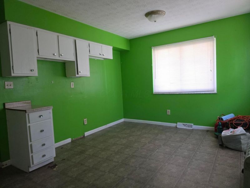 3355 E Deshler Avenue, Columbus, OH 43227 Photo 4