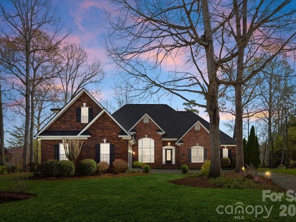 433 Gregan Court, Matthews, NC 28104