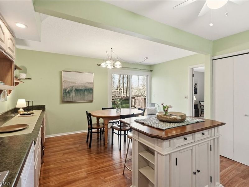 17650 Walnut Trail, Chagrin Falls, OH 44023 Photo 11