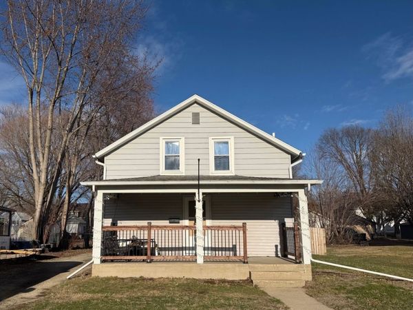 608 4th Avenue , Sterling, IL 61081