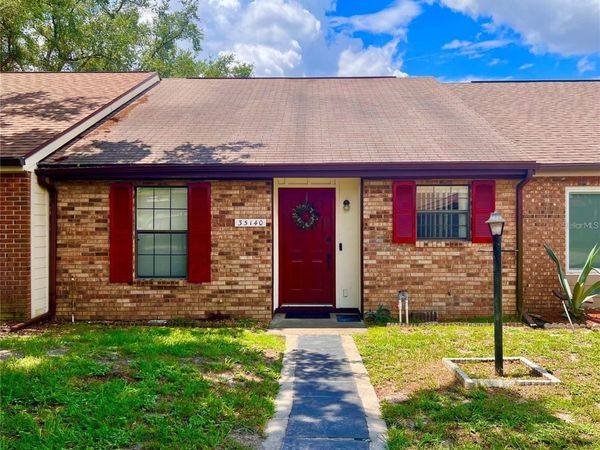 35140 WHISPERING OAKS BOULEVARD , DADE CITY, FL 33523