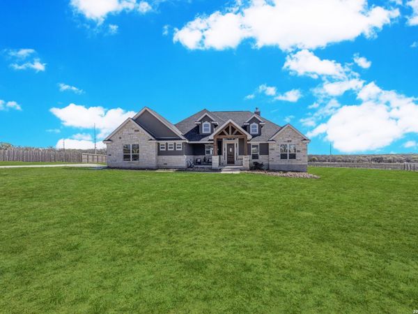 157 Summer Meadow, La Vernia, TX 78121