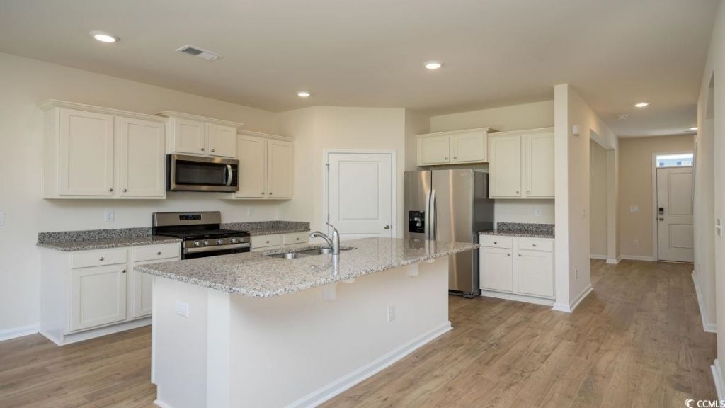 2614 Orion Loop  Photo 5