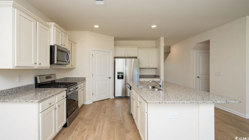 2614 Orion Loop  Photo 6