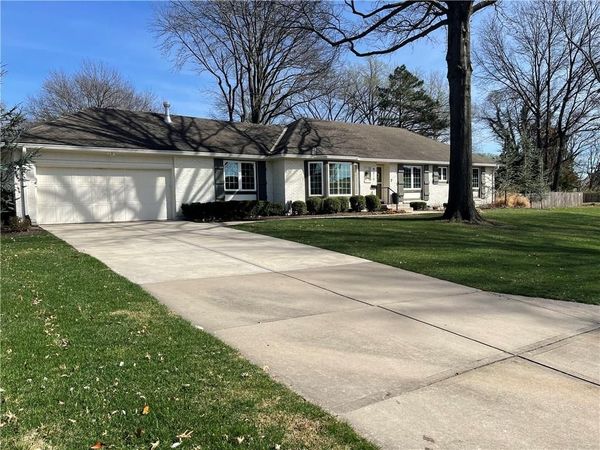 9319 Mohawk Lane, Leawood, KS 66206