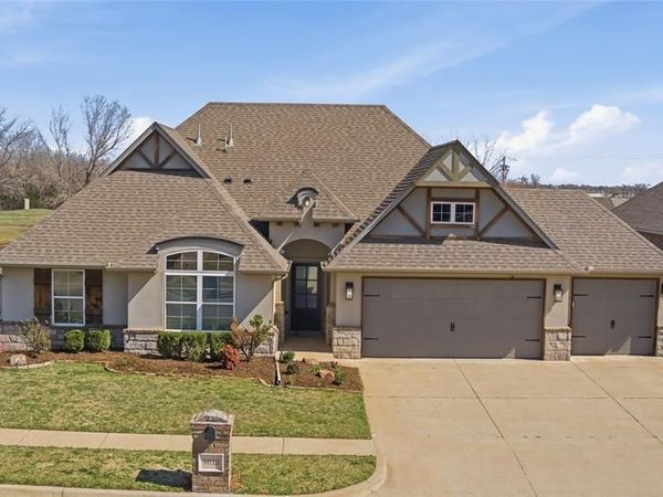 3020 Brookstone Pass Drive, Yukon, OK 73099