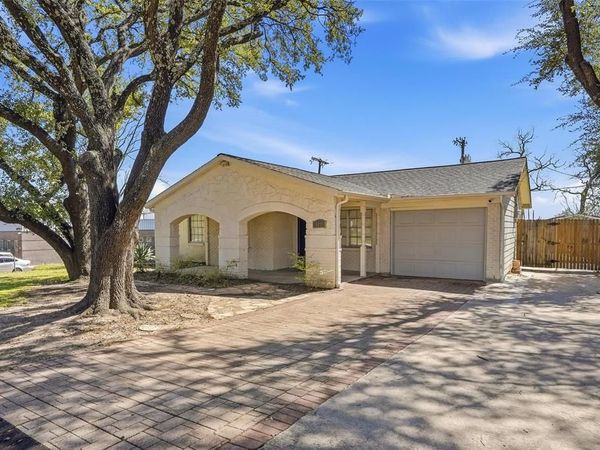 324 W Grubb Drive, Mesquite, TX 75149