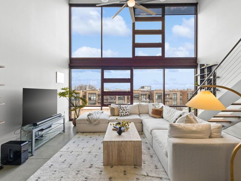 367 Auden Avenue, Unit 305, Columbus, OH 43215 Photo 2