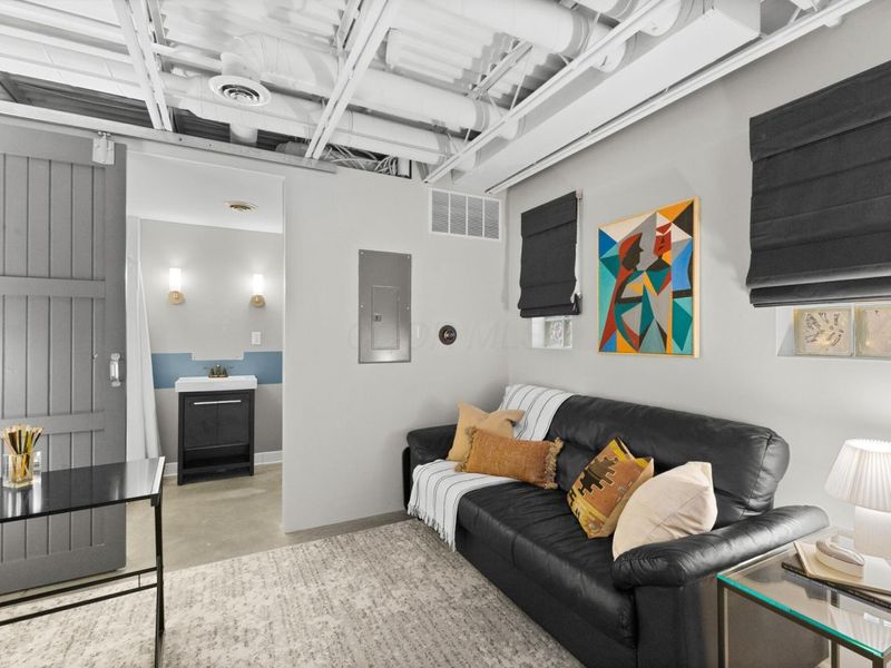 367 Auden Avenue, Unit 305, Columbus, OH 43215 Photo 40