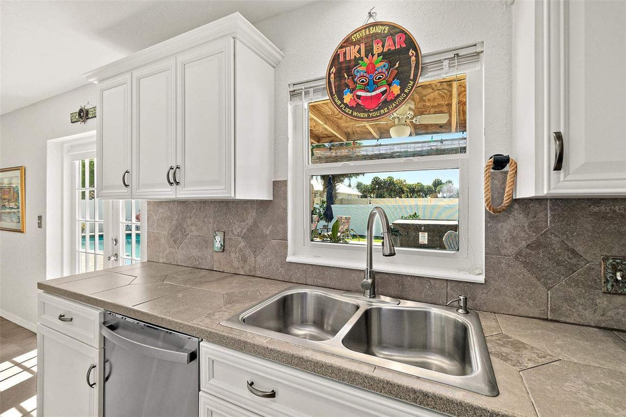 589 Clairmont Lane, South Daytona, FL 32119 Photo