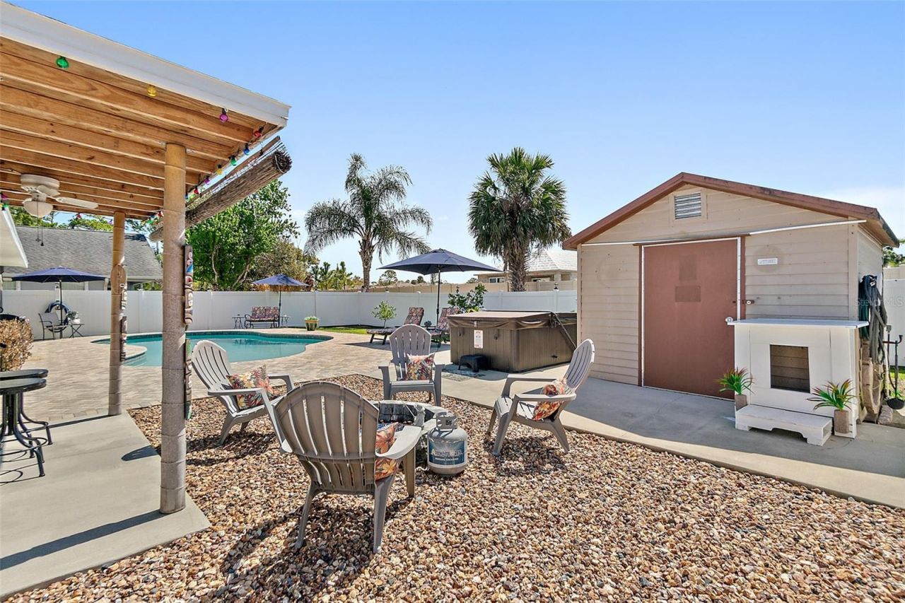 589 Clairmont Lane, South Daytona, FL 32119 Photo