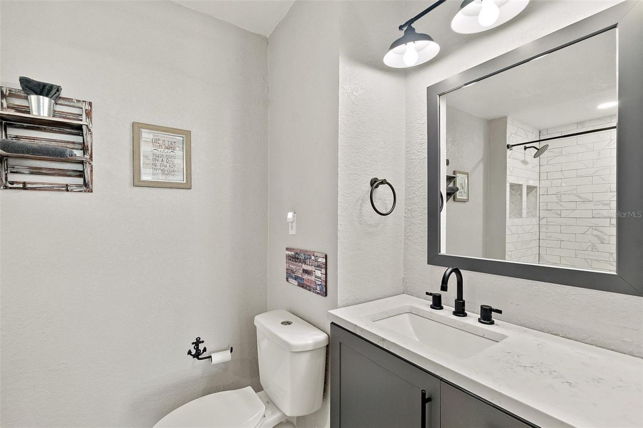 589 Clairmont Lane, South Daytona, FL 32119 Photo