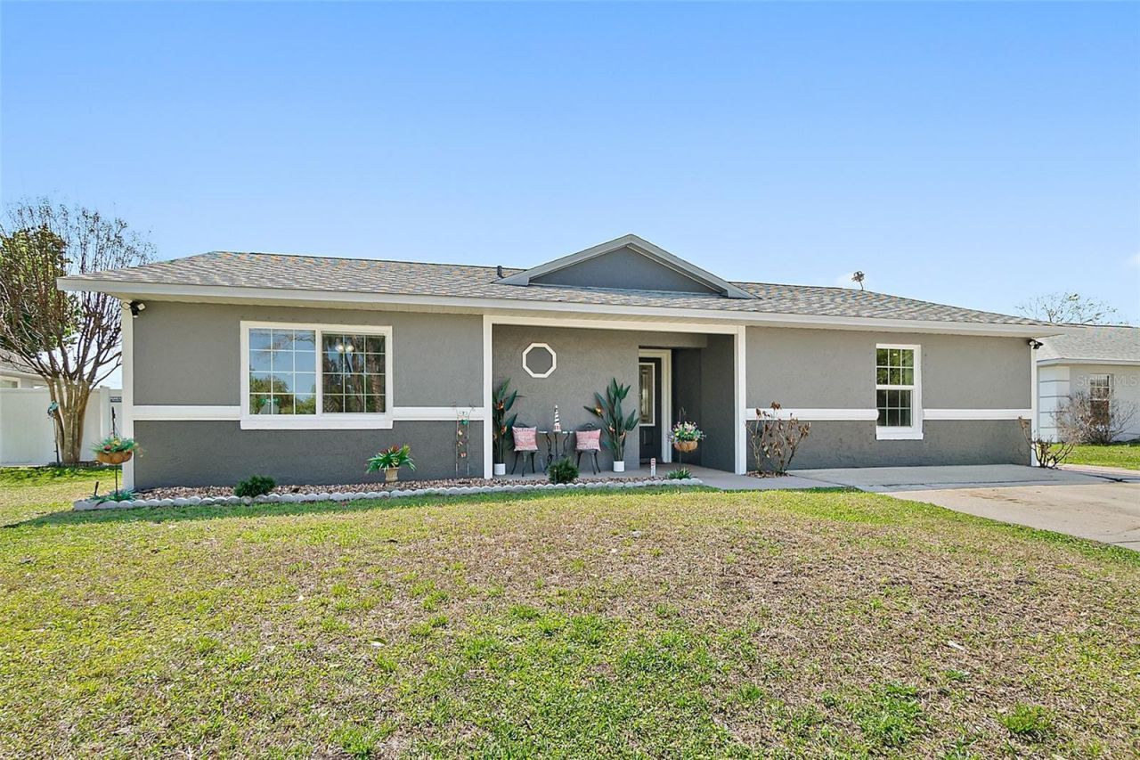 589 Clairmont Lane, South Daytona, FL 32119 Photo