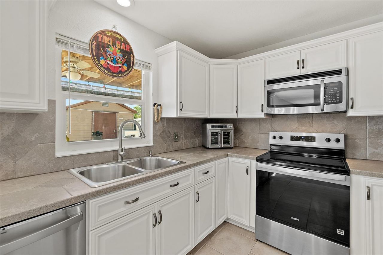 589 Clairmont Lane, South Daytona, FL 32119 Photo