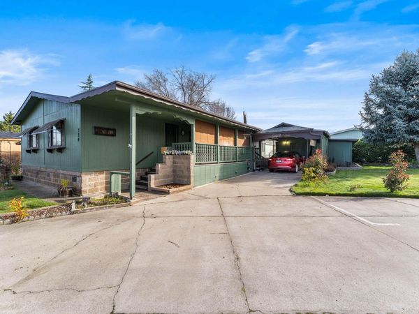 724 Tawn Cheree, Medford, OR 97501