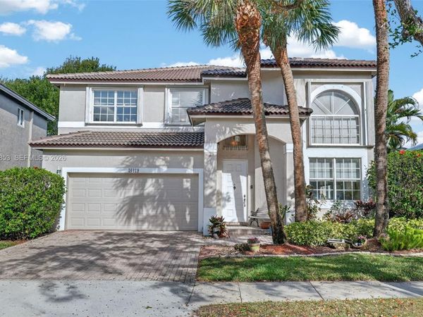 16419 Sapphire Pl, Weston, FL 33331