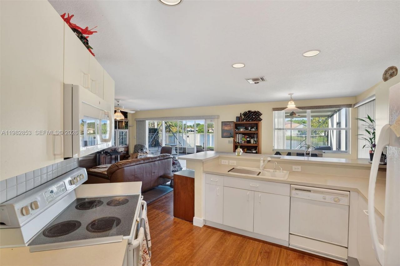 16419 Sapphire Pl, Weston, FL 33331 Photo