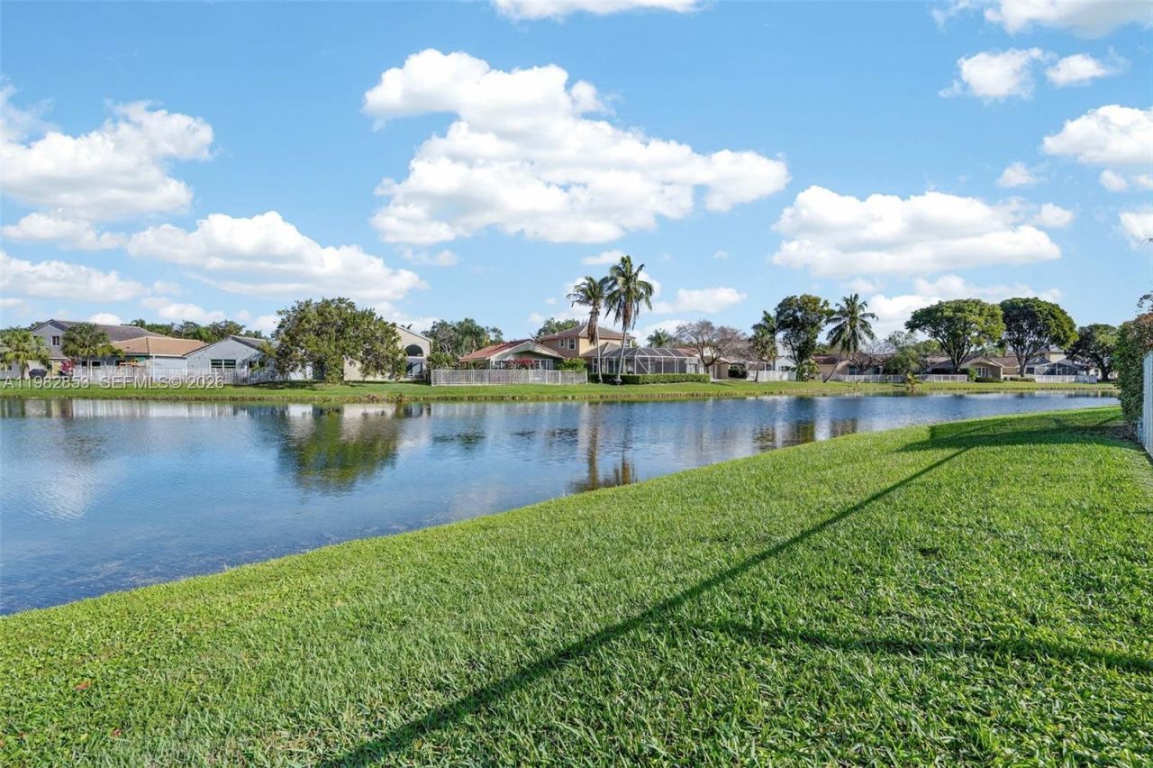 16419 Sapphire Pl, Weston, FL 33331 Photo