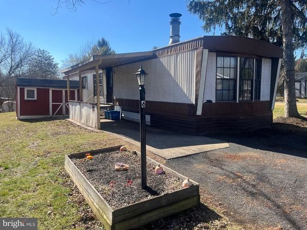 6 MAGNOLIA LANE , CARLISLE, PA 17015