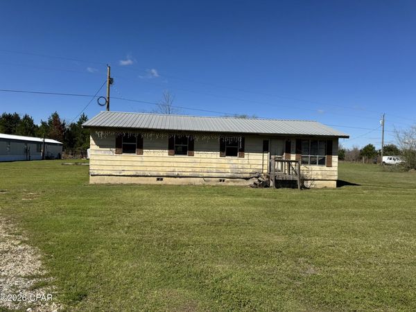 2808 Kynesville Road , Cottondale, FL 32431