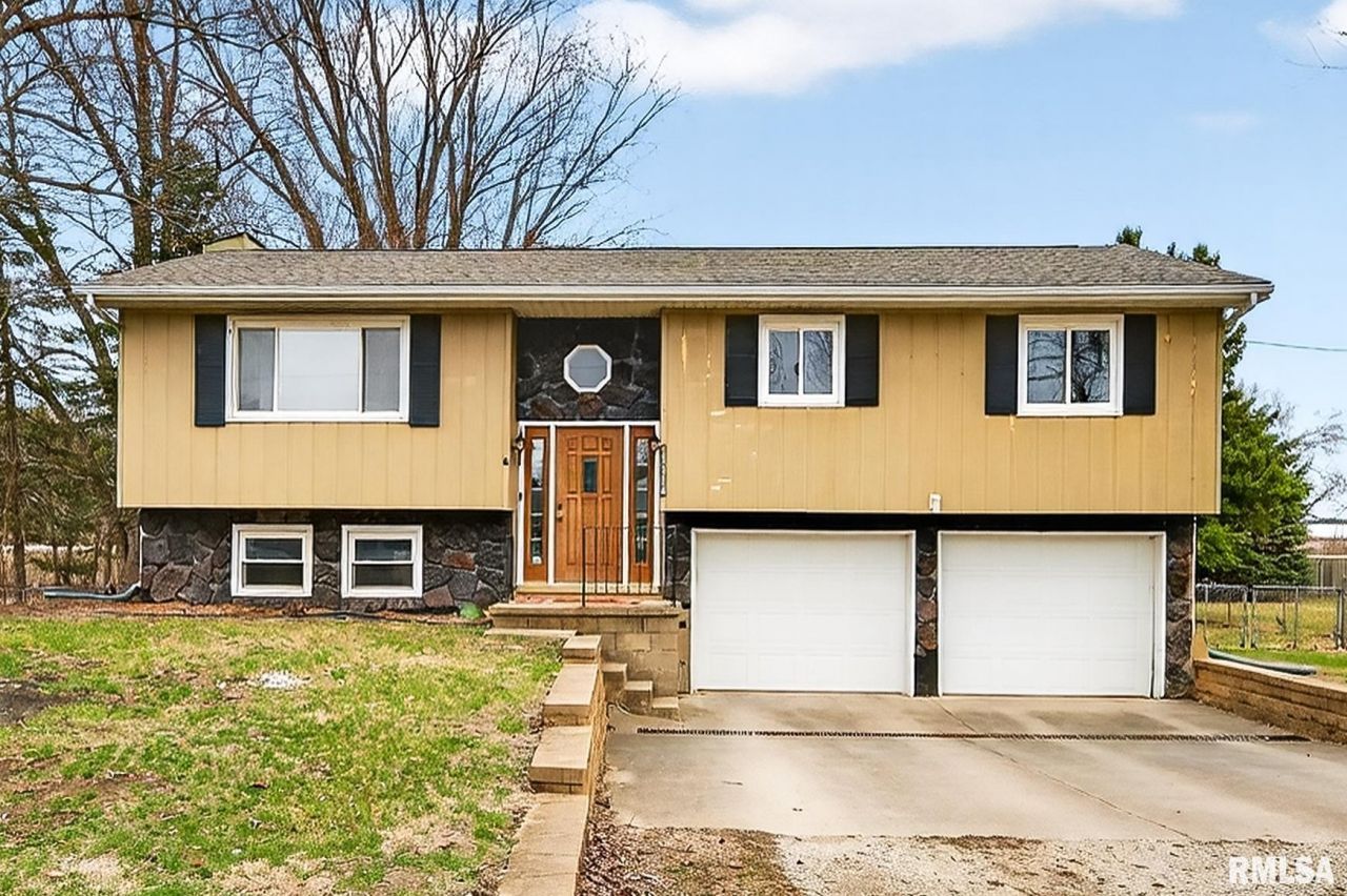 15314 N Vonachen Drive, Chillicothe, IL 61523 Main Photo