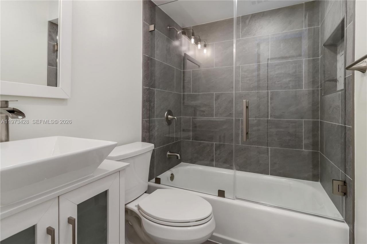 1411 Cottonwood Cir, Weston, FL 33326 Photo