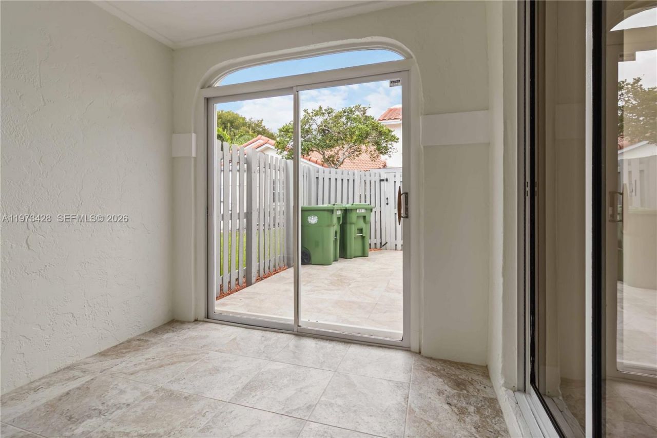 1411 Cottonwood Cir, Weston, FL 33326 Photo