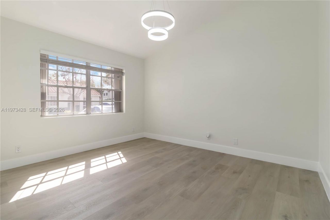 1411 Cottonwood Cir, Weston, FL 33326 Photo