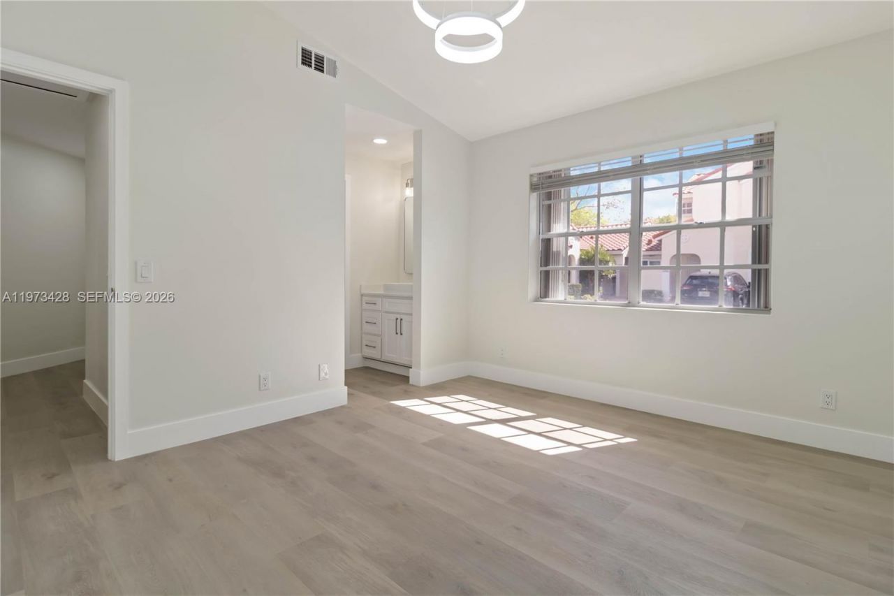 1411 Cottonwood Cir, Weston, FL 33326 Photo