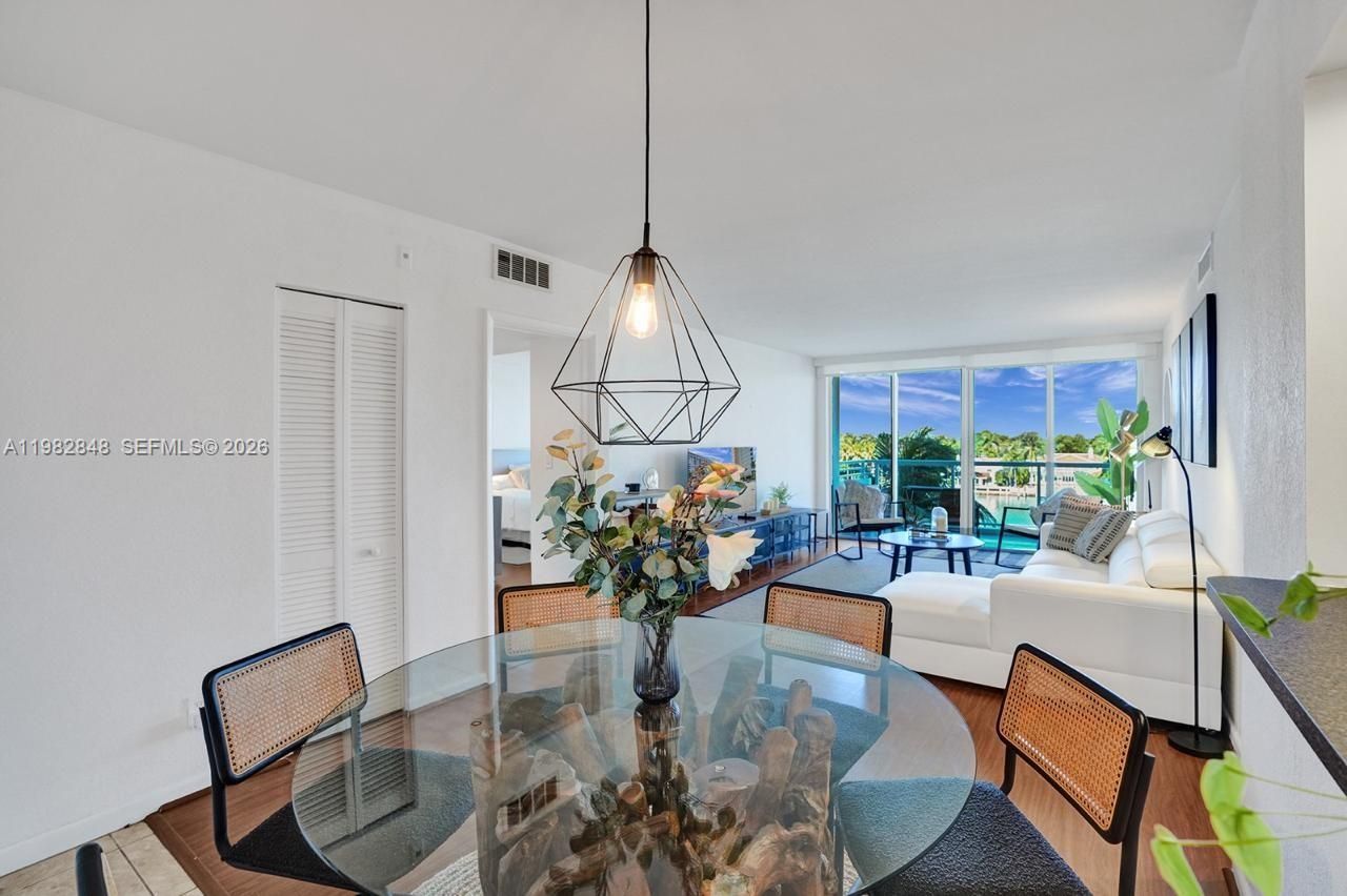 5600 Collins Ave , Unit 5R, Miami Beach, FL 33140 Photo