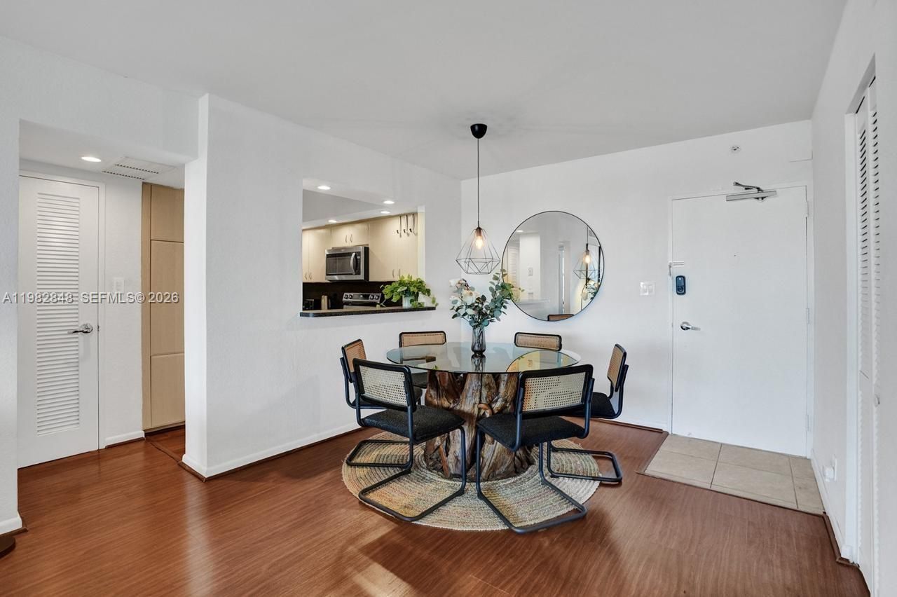 5600 Collins Ave , Unit 5R, Miami Beach, FL 33140 Photo