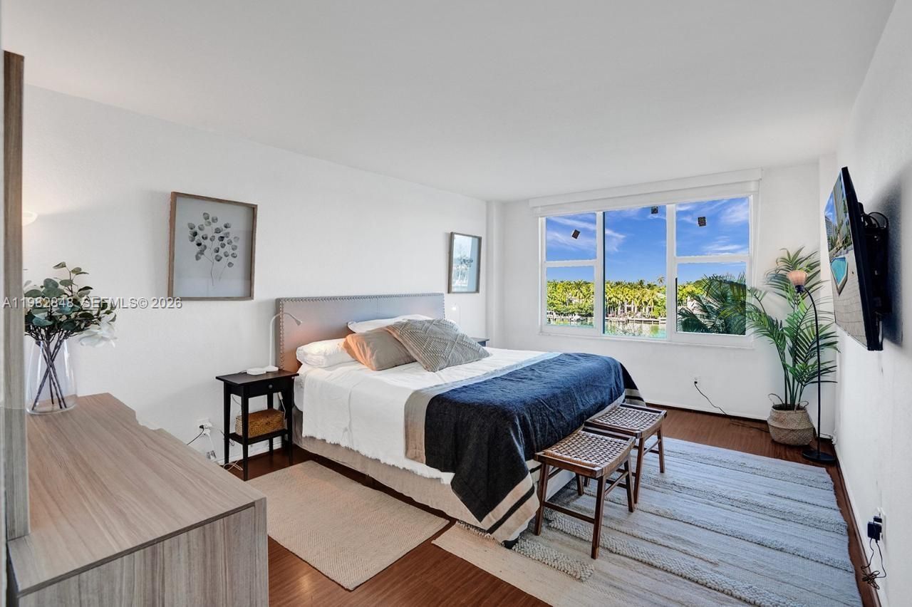 5600 Collins Ave , Unit 5R, Miami Beach, FL 33140 Photo