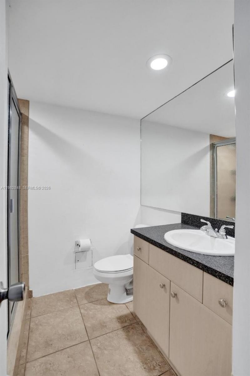 5600 Collins Ave , Unit 5R, Miami Beach, FL 33140 Photo