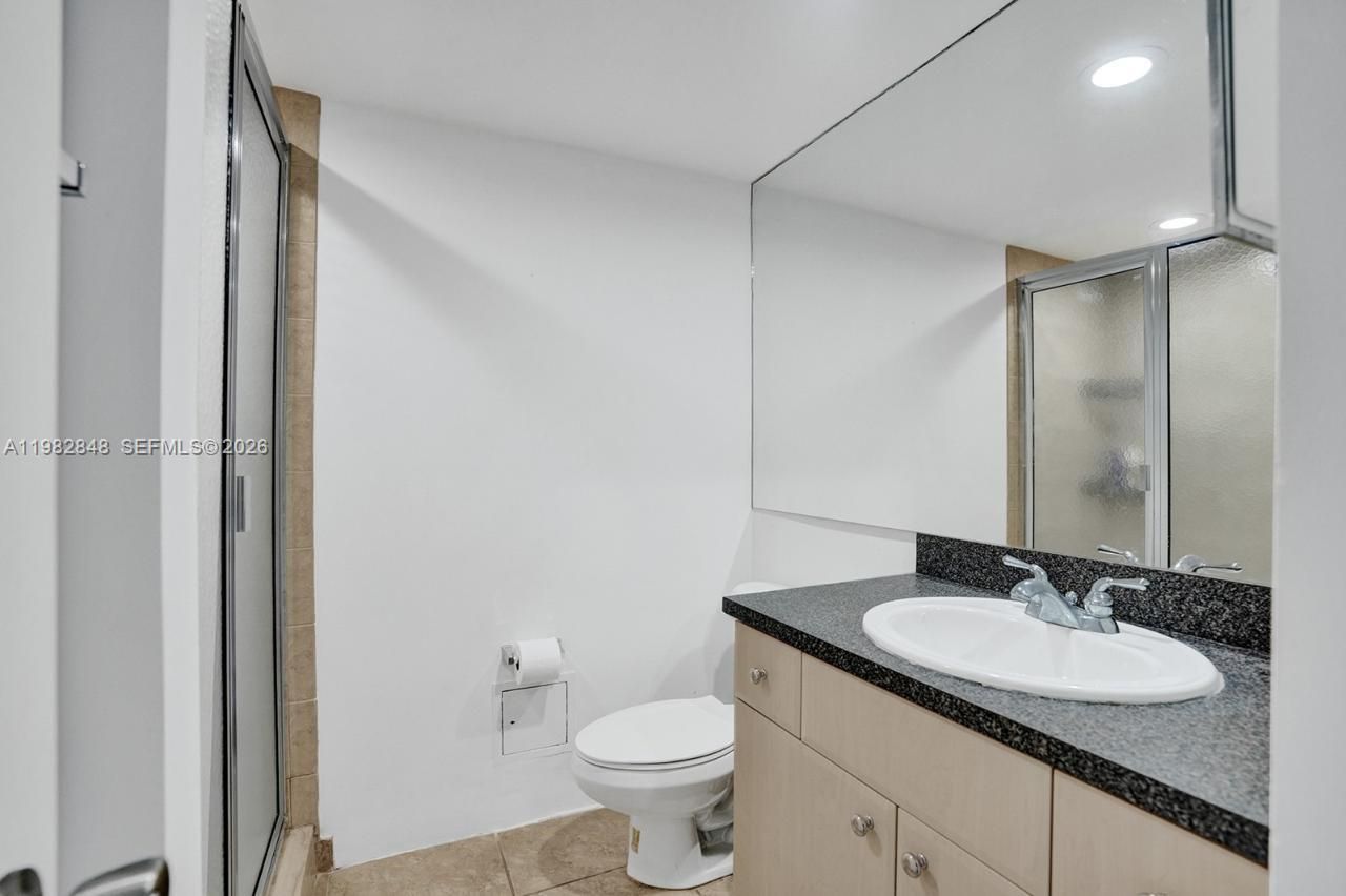 5600 Collins Ave , Unit 5R, Miami Beach, FL 33140 Photo