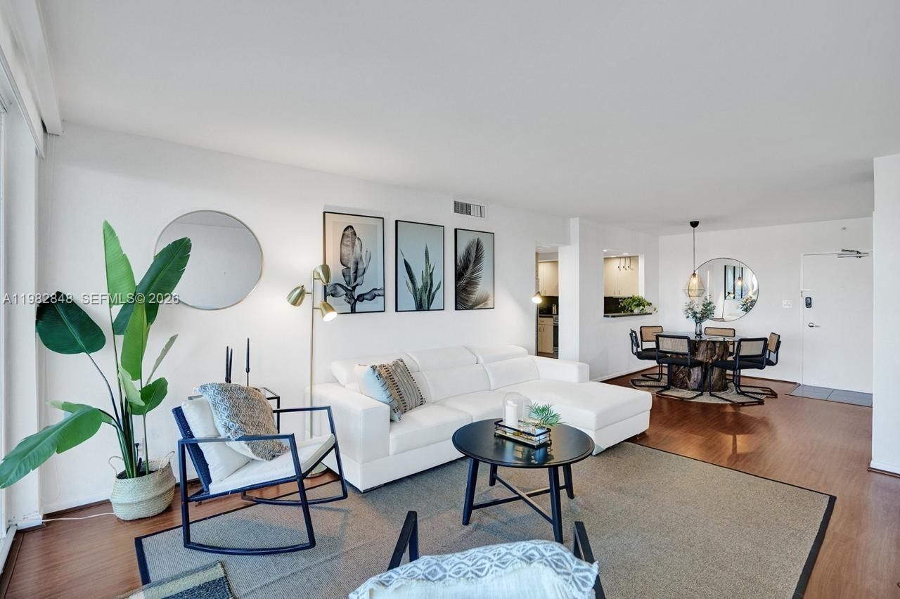 5600 Collins Ave , Unit 5R, Miami Beach, FL 33140 Photo