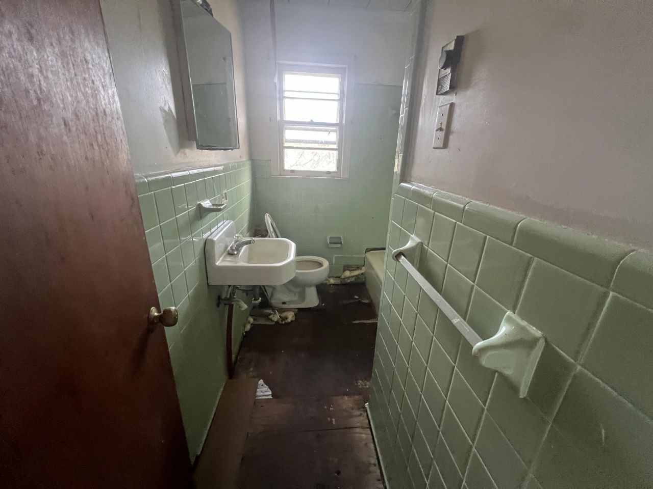 1981 Great Falls Highway Photo 13