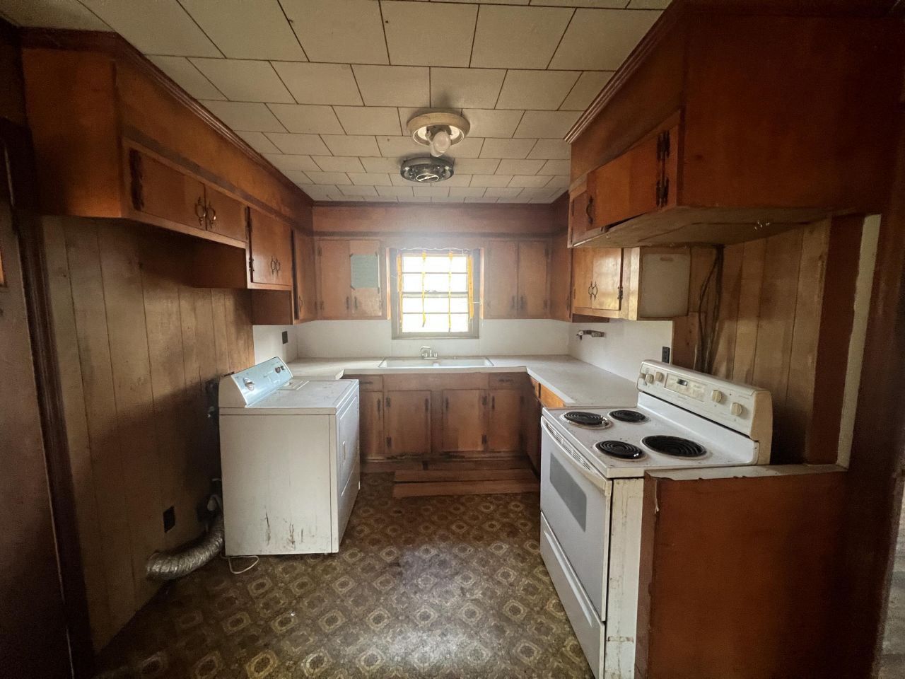 1981 Great Falls Highway Photo 6